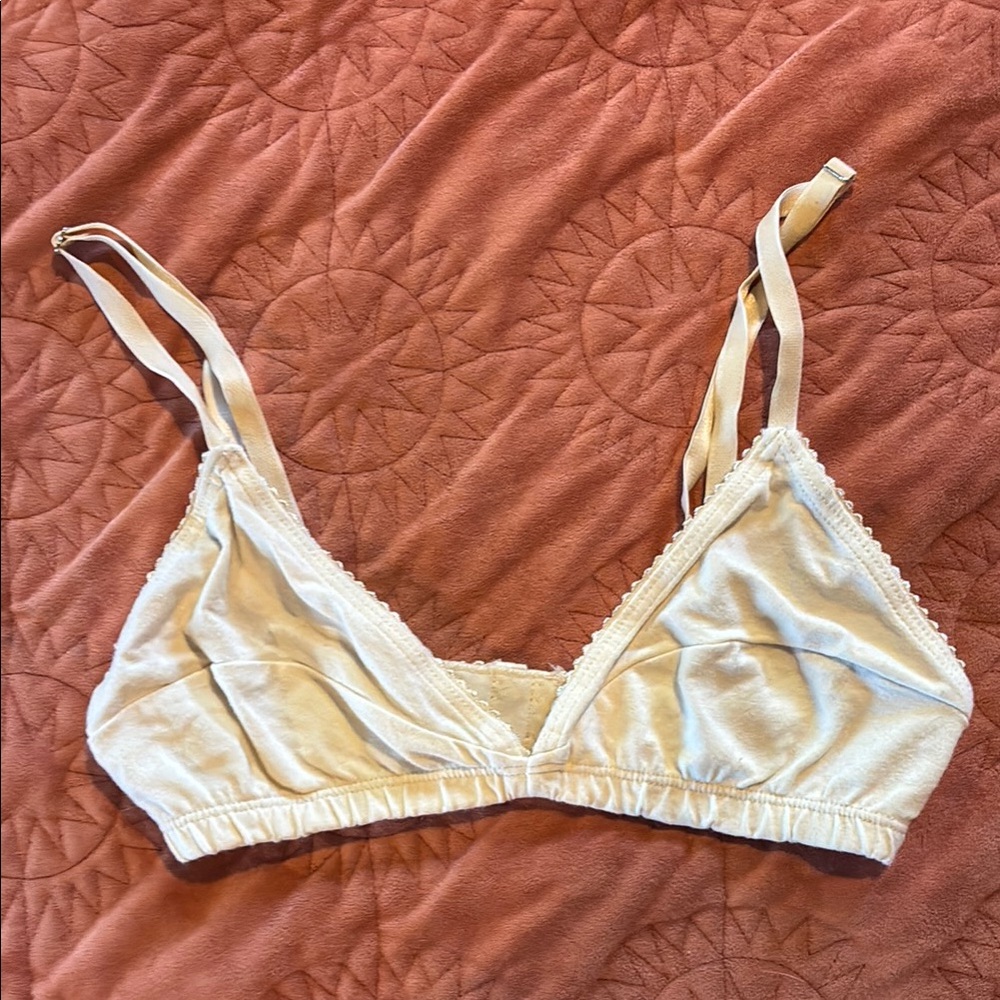 ARQ Cream Bra